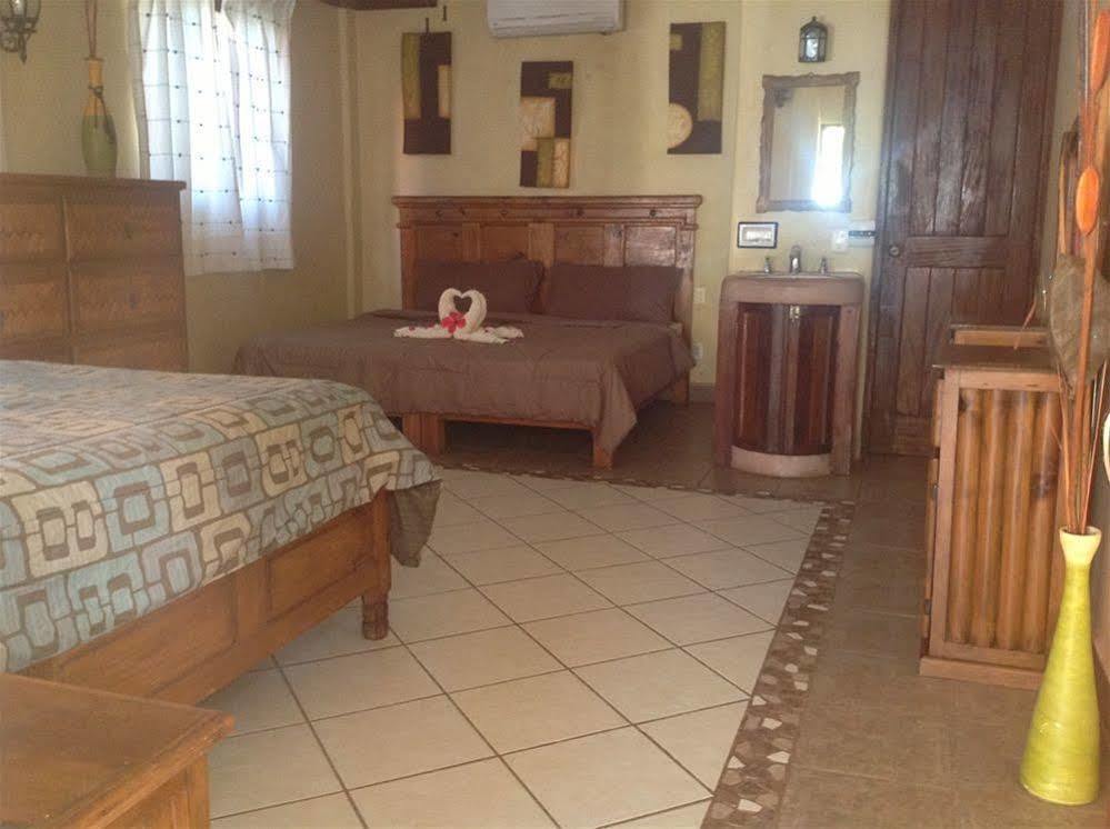 טרונקונס Tronco Bay Inn Resort מראה חיצוני תמונה